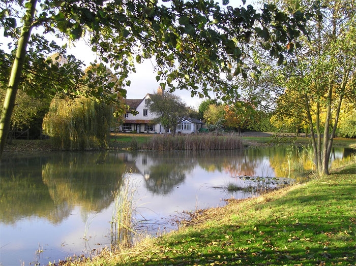 Minstrel Court Wedding - autumn over the lake